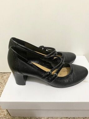 Naturializer Black Size 8 Women’s MaryJane Heel